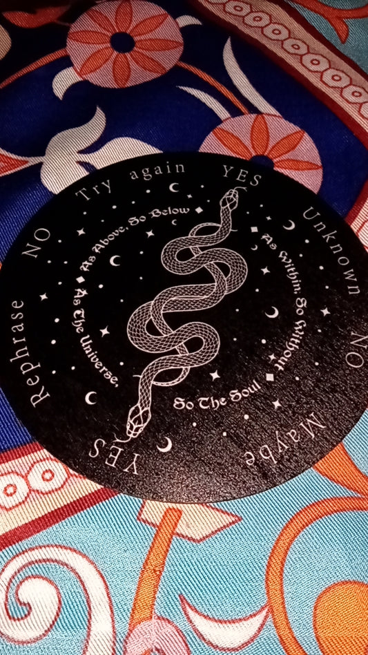 Snake Reversible Black/White Pendulum Board